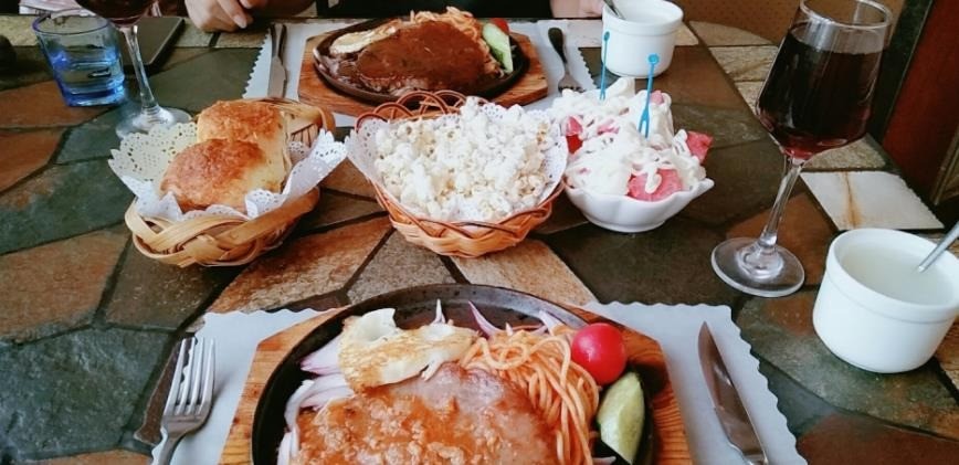 柠檬树下西餐厅